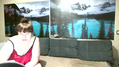 Snapshot of kleosnow chatting on September 28, 9:29 am Kleosnow online show from September 28, 9:29 am