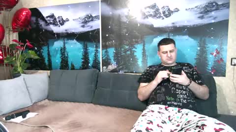 Snapshot of kleosnow chatting on March 12, 8:41 am Kleosnow online show from March 12, 8:41 am