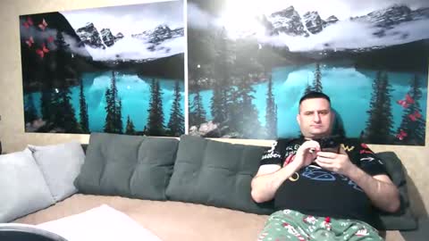 Snapshot of kleosnow chatting on September 25, 9:16 am Kleosnow online show from September 25, 9:16 am