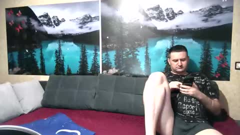 Snapshot of kleosnow chatting on October 8, 8:31 am Kleosnow online show from October 8, 8:31 am