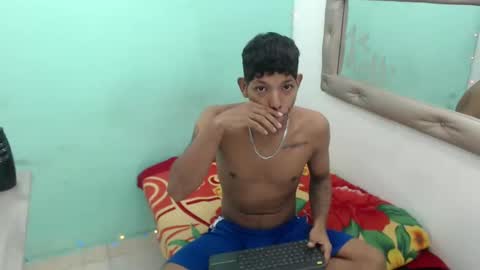 Snapshot of kloe_matias chatting on October 22, 2:04 am kloe matias online show from October 22, 2:04 am
