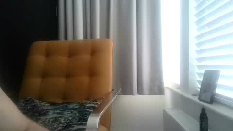 Snapshot of kmlt420 chatting on October 5, 3:19 pm kmlt420 online show from October 5, 3:19 pm