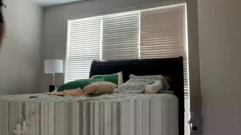 knautyknight online show from October 12, 5:26 pm