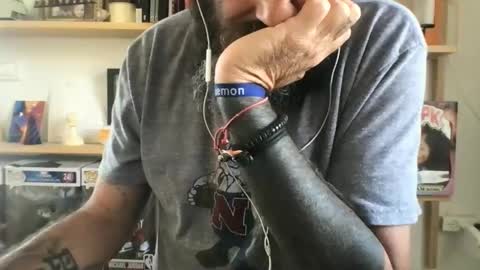 Snapshot of knicker76 chatting on October 8, 10:43 am knicker76 online show from October 8, 10:43 am