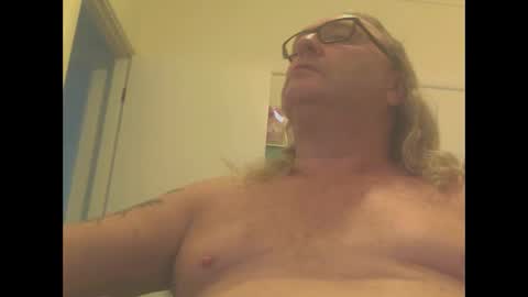 Snapshot of knobout chatting on March 3, 1:21 am knobout online show from March 3, 1:21 am