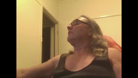 knobout online show from October 22, 10:40 am