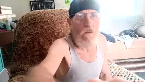 kodiakpm1 online show from April 16, 9:15 pm