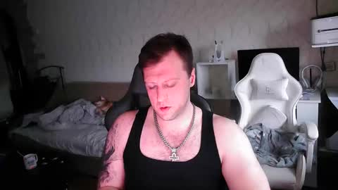 kola4ik72305 online show from December 3, 6:14 am