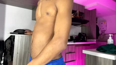 Snapshot of koljei_ chatting on October 16, 6:35 am JEI Independent Model online show from October 16, 6:35 am