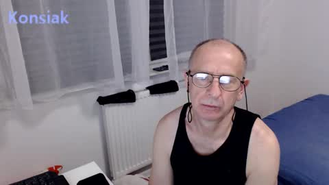 Komsiak online show from January 6, 6:45 pm