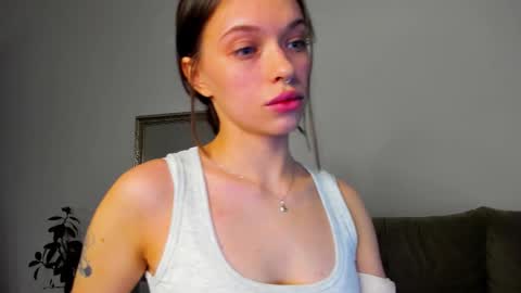 kossie_ online show from December 1, 3:26 am