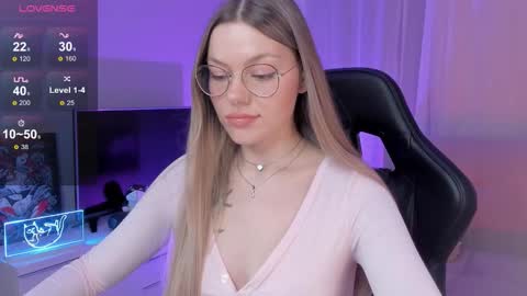 Jess online show from October 17, 6:23 pm