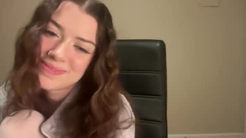 kr3amykay online show from January 18, 6:44 am