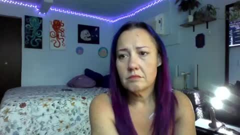 kreamyk420 online show from December 5, 8:06 pm