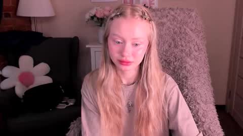 kris_grant online show from February 22, 10:40 am