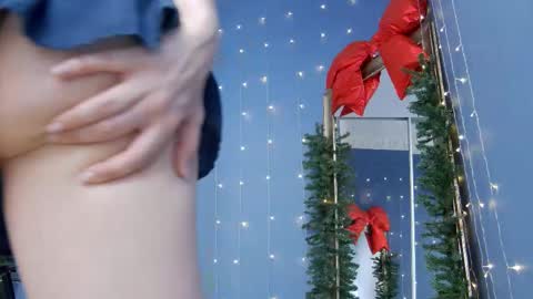 kriskras__ online show from January 14, 5:37 am