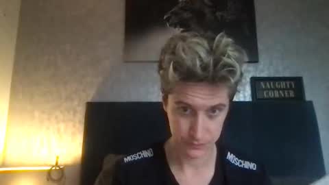 krisl77 online show from April 1, 5:21 pm