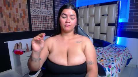 kriss_sweetboobs online show from September 27, 3:54 pm
