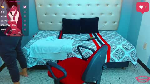 Snapshot of krissone_1 chatting on February 5, 6:37 pm krissone online show from February 5, 6:37 pm
