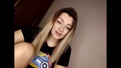 KrissSexi online show from December 21, 1:56 am