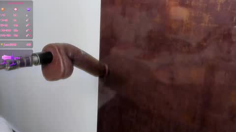 Snapshot of kristal_blond chatting on February 12, 10:03 am online show from February 12, 10:03 am