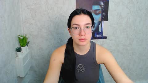 Kristen online show from September 16, 6:38 am