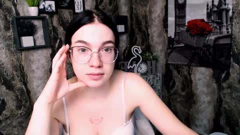 Kristen online show from October 10, 9:15 am