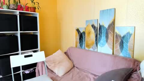 Christina online show from March 11, 12:30 pm