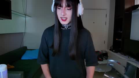 kristina online show from March 11, 5:02 pm