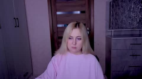 Kristy online show from April 8, 11:52 pm