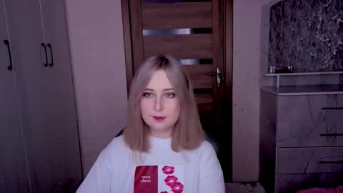 Kristy online show from February 6, 11:18 pm