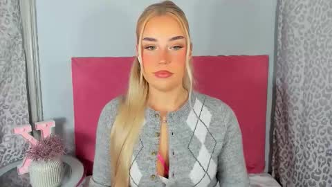 KristyFlowers online show from February 5, 4:32 pm