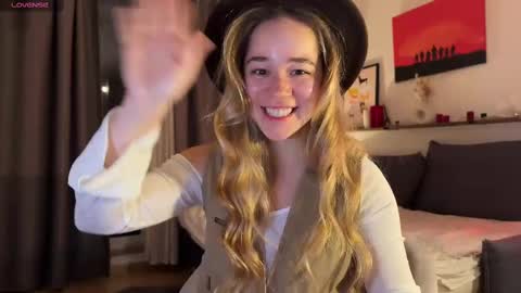 Snapshot of kristyspiritedaway chatting on March 9, 5:39 pm Kristy Nip slip shady Best model on CB online show from March 9, 5:39 pm