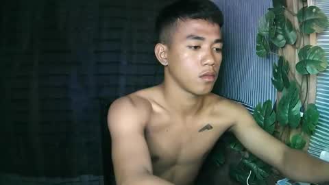 Snapshot of kritthanarkorn chatting on October 18, 6:23 pm kritthanarkorn online show from October 18, 6:23 pm