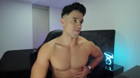 Snapshot of krops_ chatting on October 10, 7:14 am KROPS online show from October 10, 7:14 am