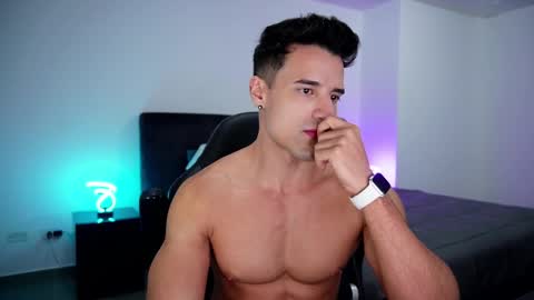 Snapshot of krops_ chatting on February 10, 9:58 am KROPS online show from February 10, 9:58 am