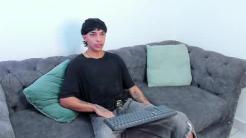 Kroy Wave  Muscle Tattoos Latino online show from May 10, 3:13 am