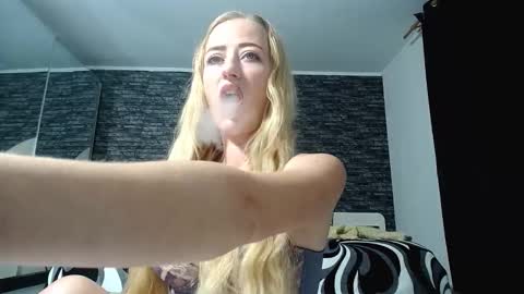 krystal desire online show from September 18, 7:29 pm