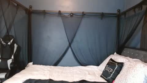 Krystal Blake online show from November 20, 1:26 am