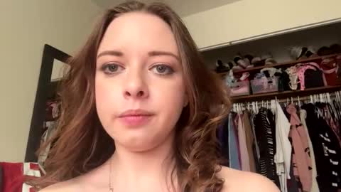 ktheqween online show from April 20, 11:08 pm