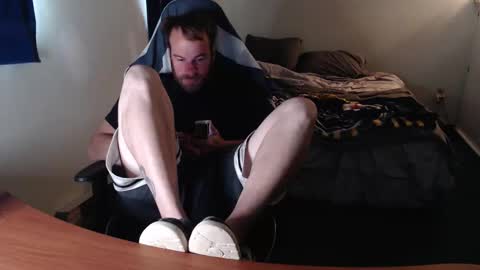 Snapshot of kuggy570 chatting on October 17, 1:26 pm Kuggy online show from October 17, 1:26 pm
