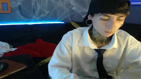 kuregari_xs online show from October 26, 5:41 am