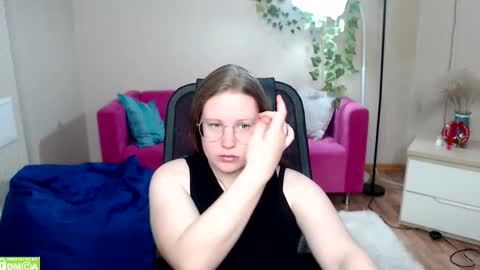 kuri_u online show from February 5, 8:40 am