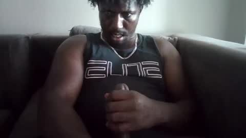 Snapshot of kushgod711 chatting on December 25, 5:47 pm kgbbc9 online show from December 25, 5:47 pm