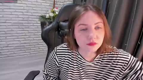 Snapshot of kvetachka chatting on March 12, 12:42 am Kvetachka Thu-Sun 0900am-1500pmGTM2 online show from March 12, 12:42 am