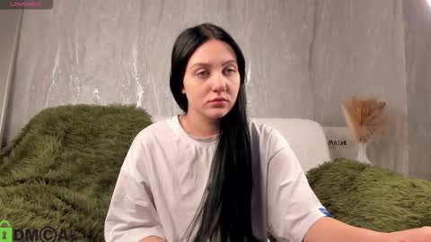 Snapshot of kvetachka chatting on October 2, 1:48 am Kvetachka Thu-Sun 0900am-1500pmGTM2 online show from October 2, 1:48 am