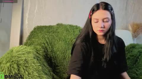 Snapshot of kvetachka chatting on October 5, 1:36 am Kvetachka Thu-Sun 0900am-1500pmGTM2 online show from October 5, 1:36 am