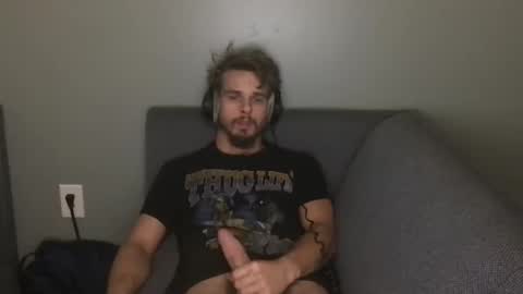 Snapshot of kxng222 chatting on October 19, 8:08 am kxng222 online show from October 19, 8:08 am