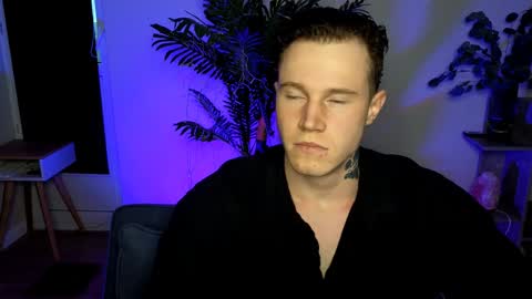 Snapshot of kyle_4u chatting on February 4, 5:53 am Kyle online show from February 4, 5:53 am