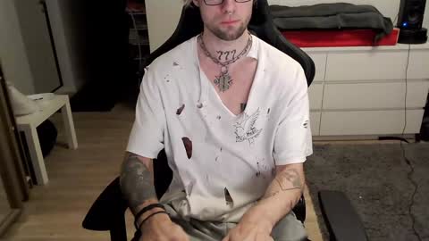 Snapshot of kyle_alternative chatting on January 24, 7:51 am Kyle online show from January 24, 7:51 am